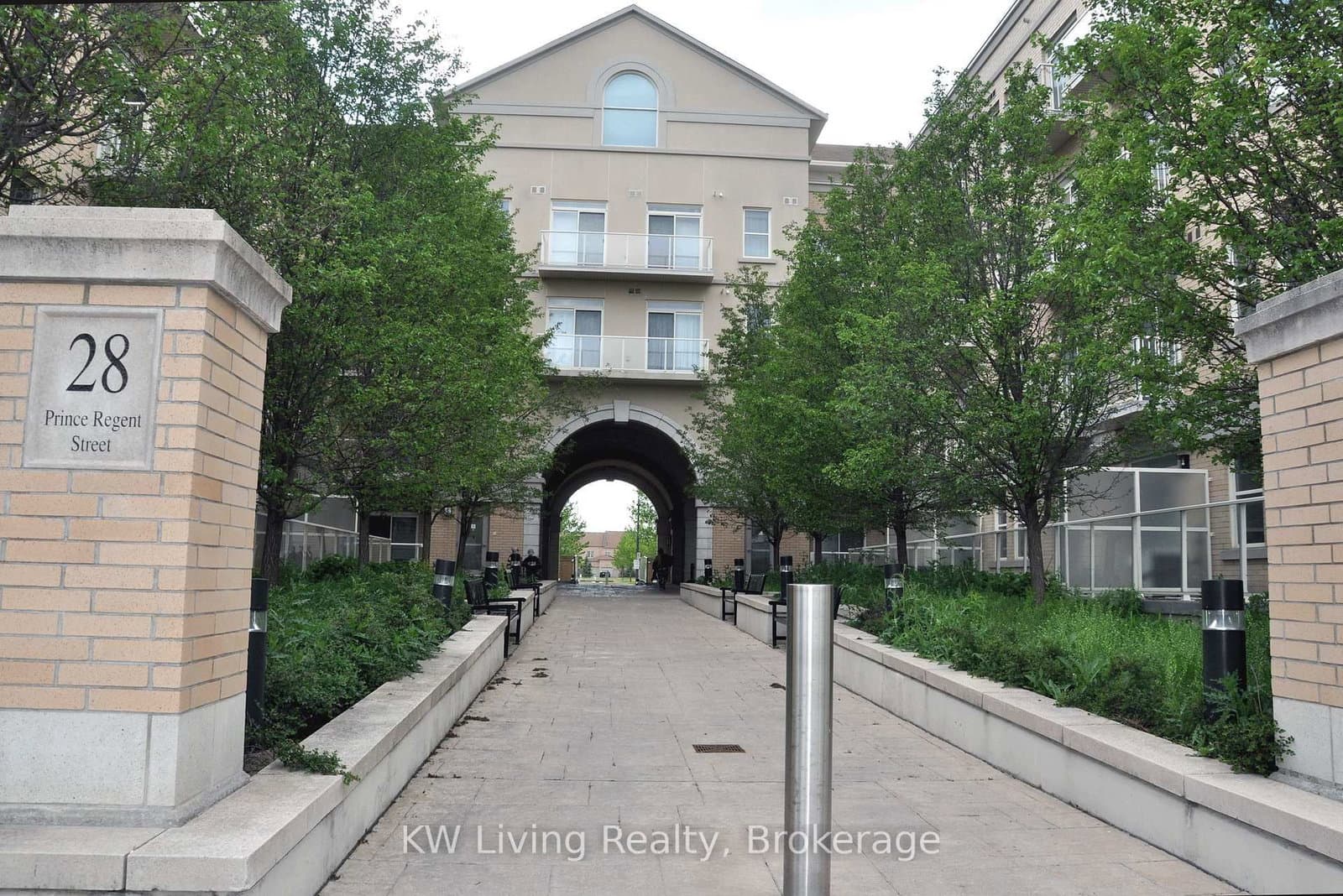 28 Prince Regent Street, Unit 305 - Image 1