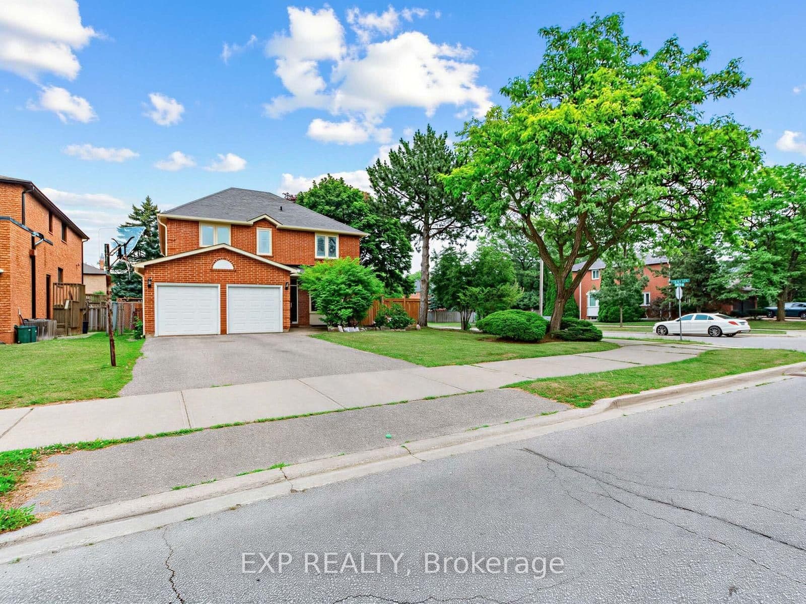 129 Franklin Avenue - Image 2