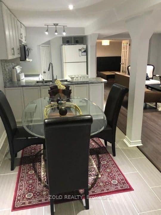 14 Kingsboro Road E, Unit Basement - Image 3