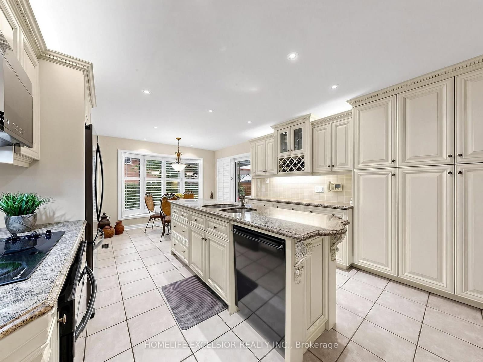 17 Black Cherry Drive - Image 5