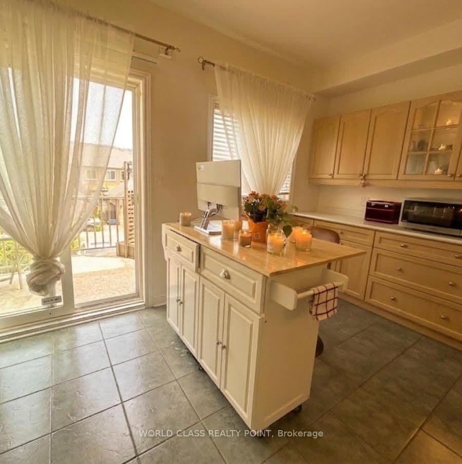 7 Carnation Road - Image 6
