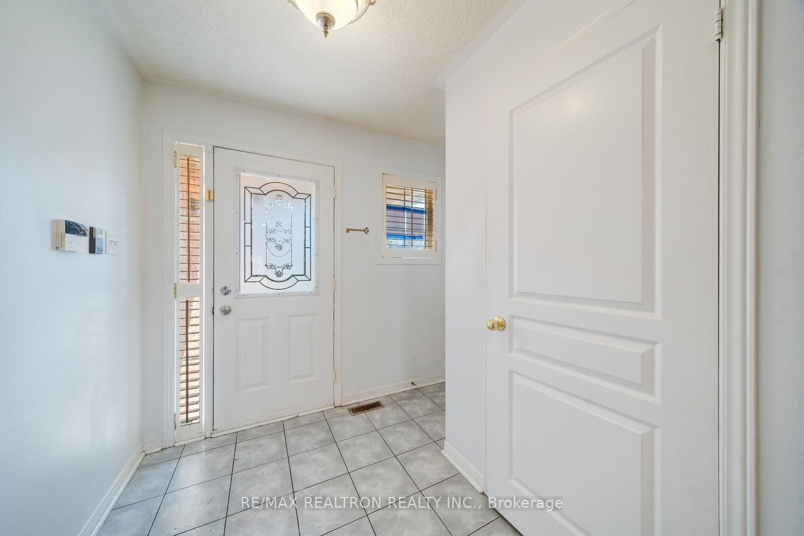 60 Harmony Road - Image 2