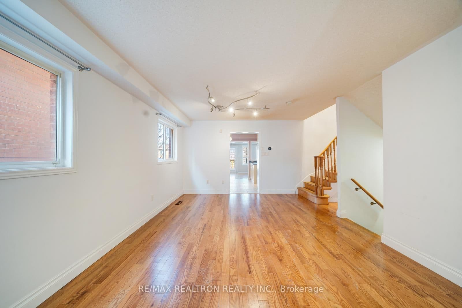 60 Harmony Road - Image 4
