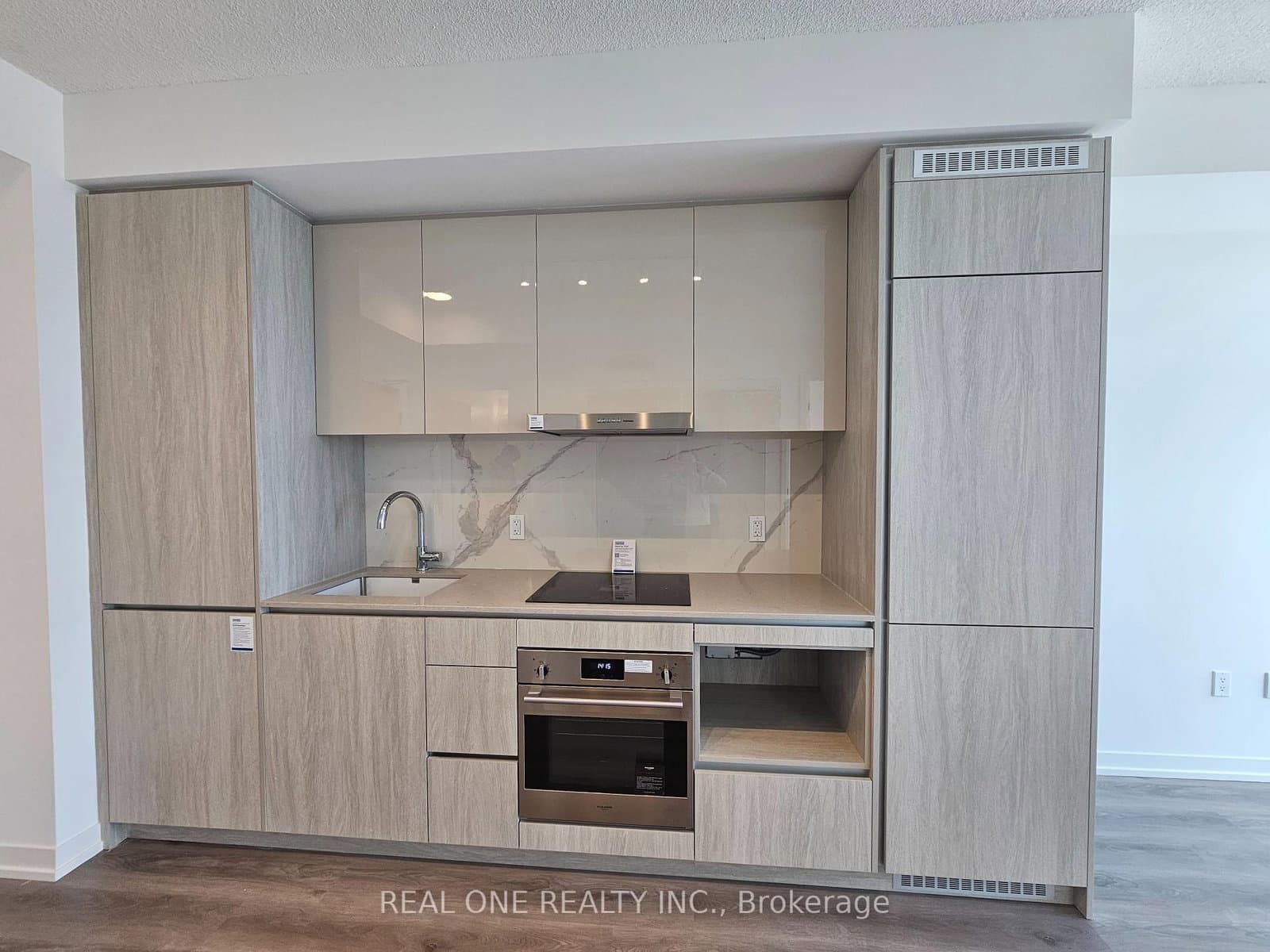 28 Interchange Way, Unit 3611 - Image 6