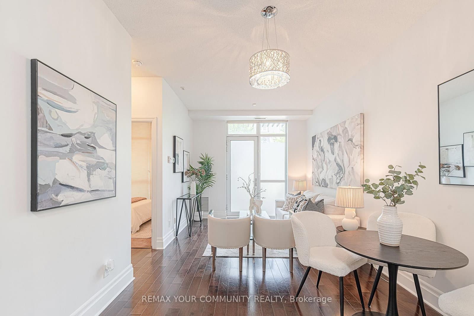 39 Upper Duke Crescent, Unit 102 - Image 2