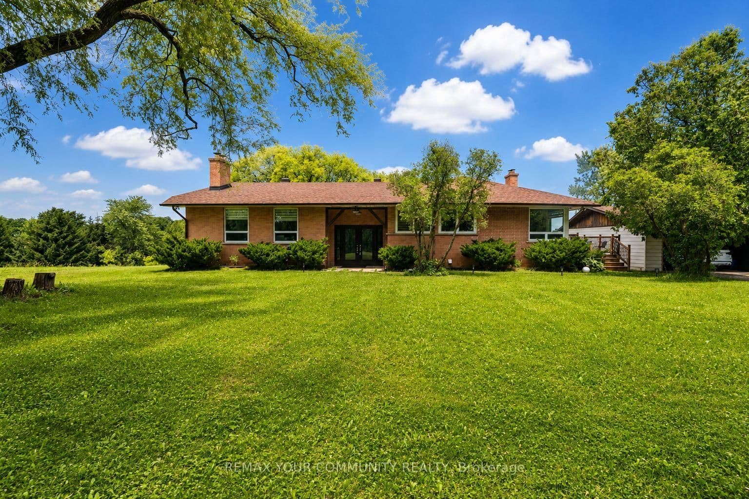 2950 17th Side Road - Image 1