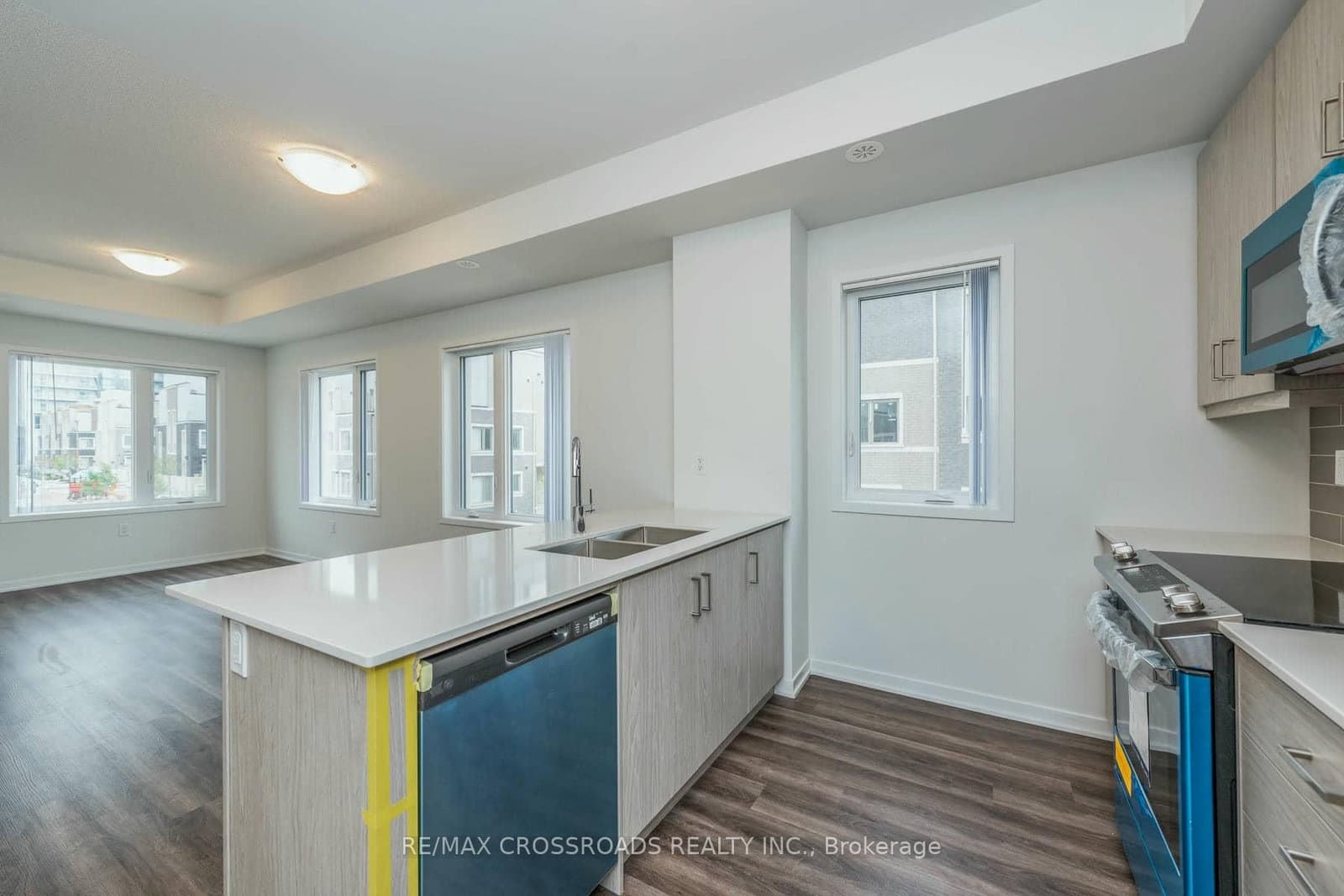 140 Honeycrisp Crescent, Unit 292 - Image 5