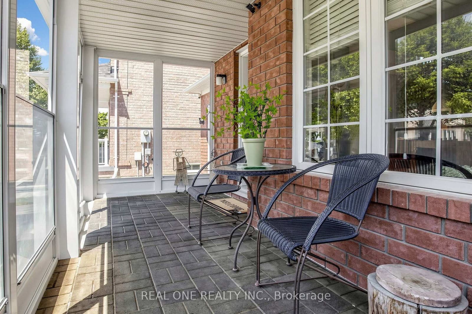 74 Trojan Crescent - Image 4
