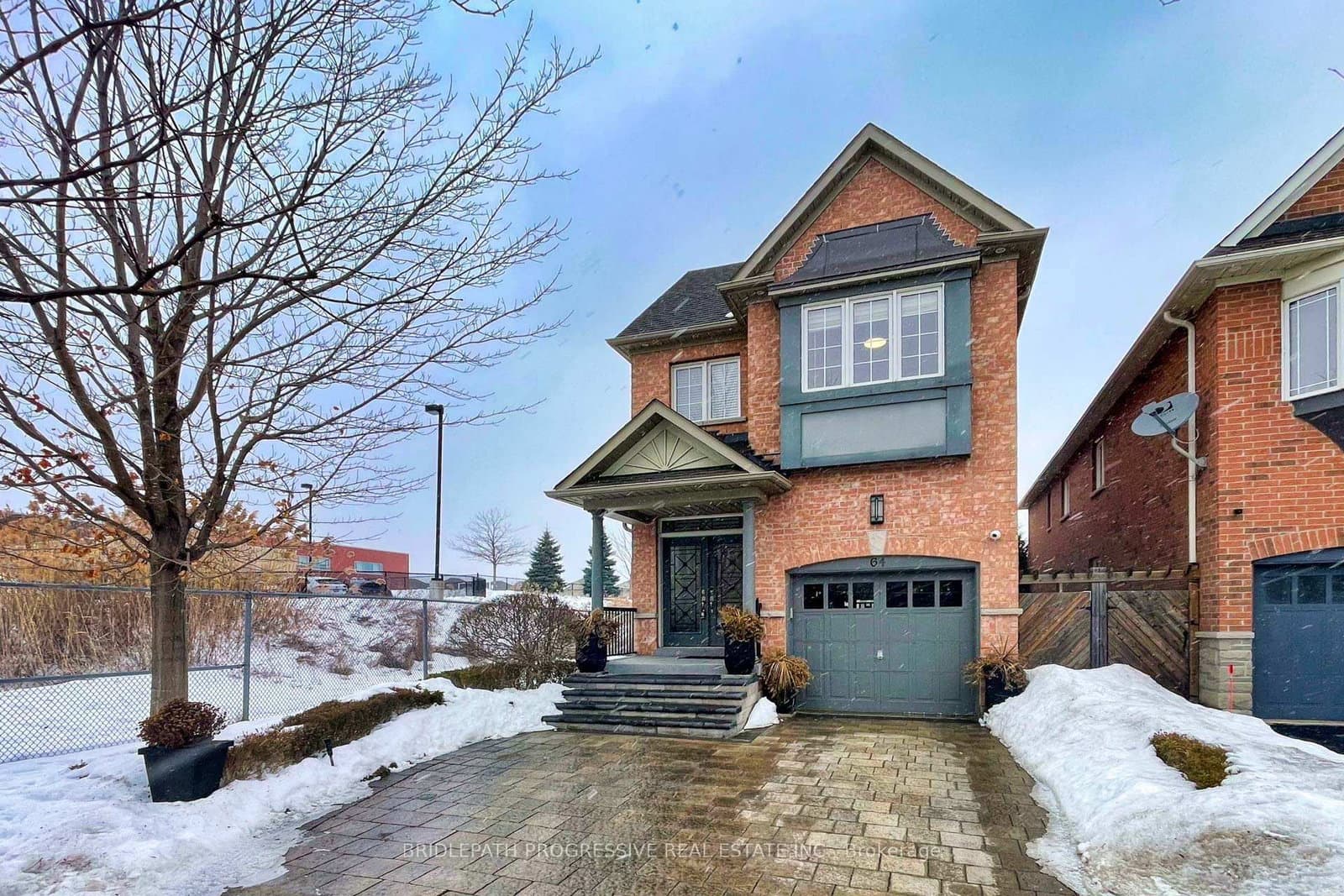 64 Sir Sanford Fleming Way - Image 2