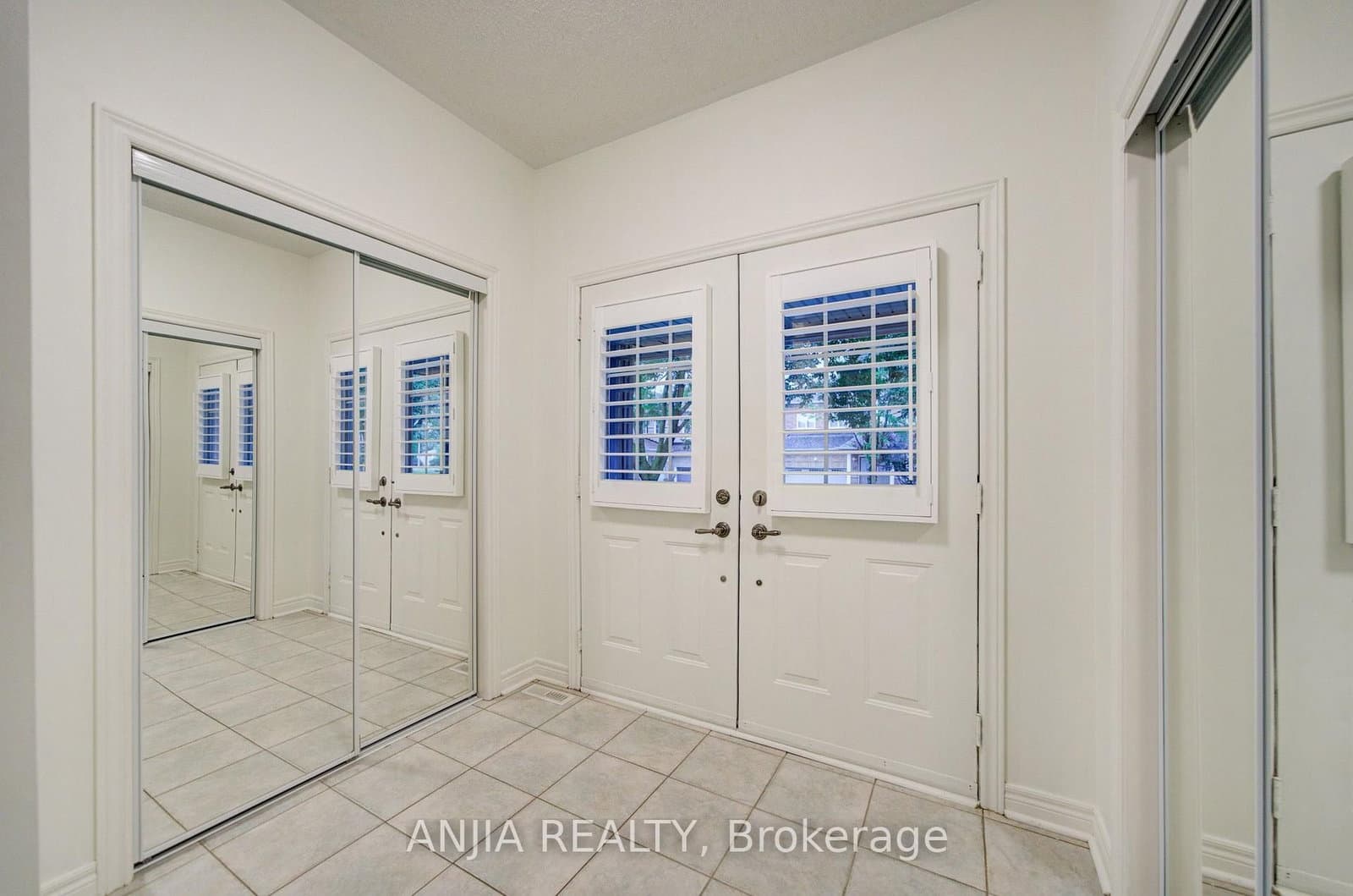 94 Cynthia Jean Street - Image 3