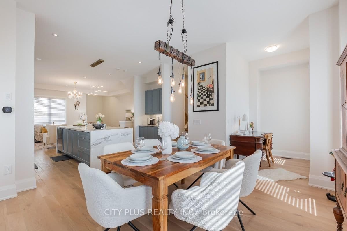 9398 Bayview Avenue - Image 4