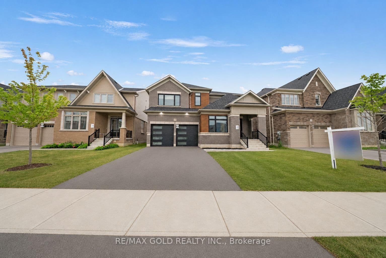 9 Sandhill Crescent - Image 2