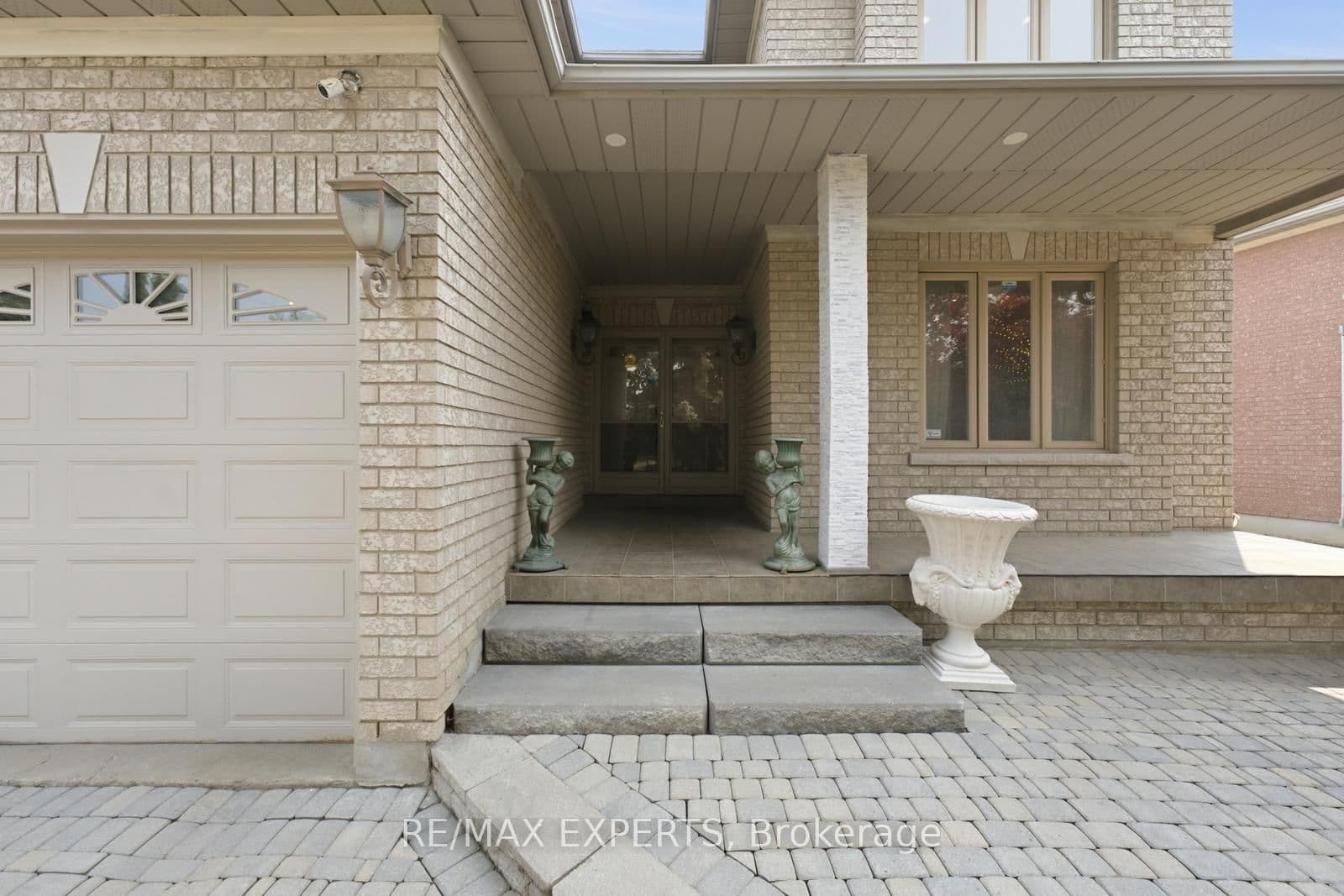 215 Velmar Drive - Image 4