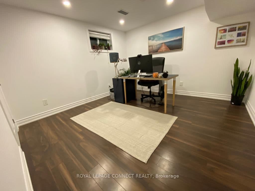 43 Tomlin Crescent, Unit Lower - Image 2