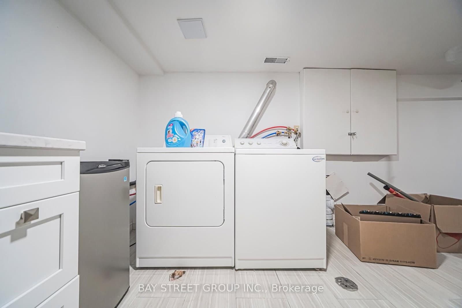 7 Pavillion Street, Unit (Lower) - Image 4