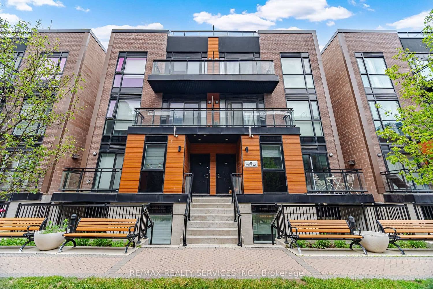 26 Coles Avenue, Unit 302 - Image 2