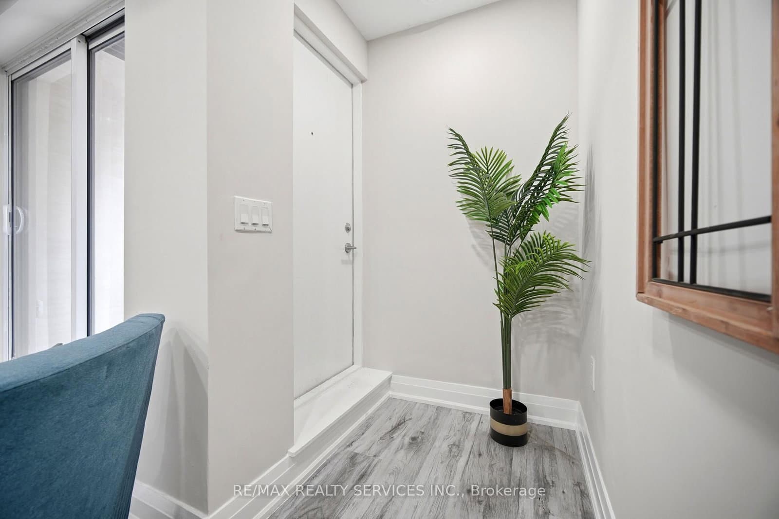 26 Coles Avenue, Unit 302 - Image 5