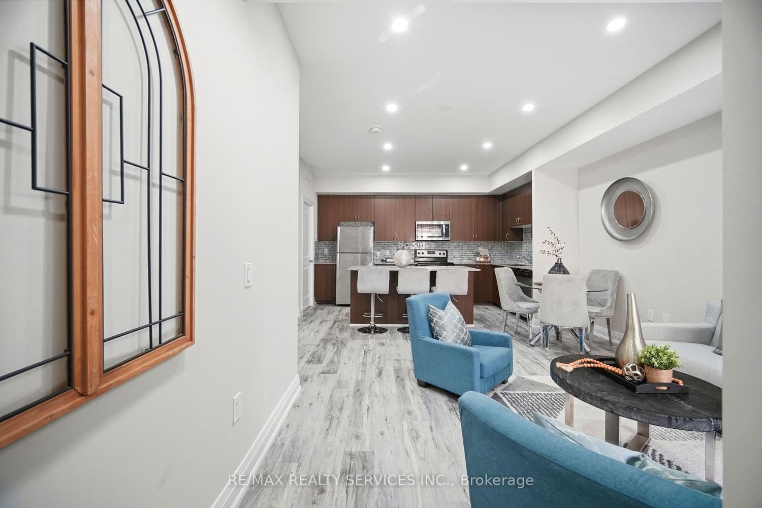 26 Coles Avenue, Unit 302 - Image 6