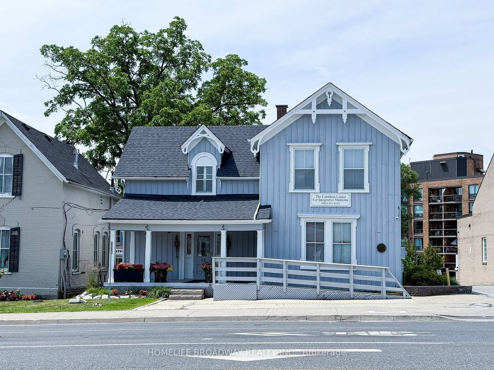 12 Main Street N - Image 1