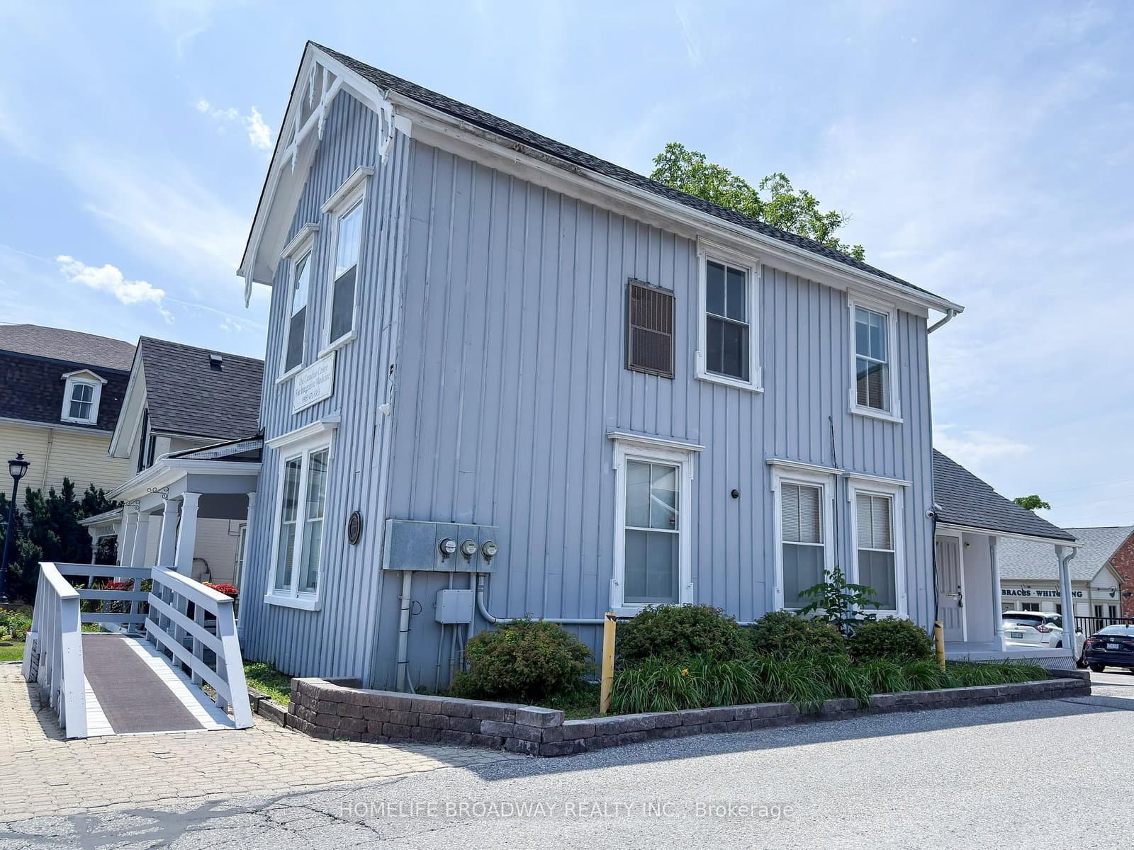 12 Main Street N - Image 3