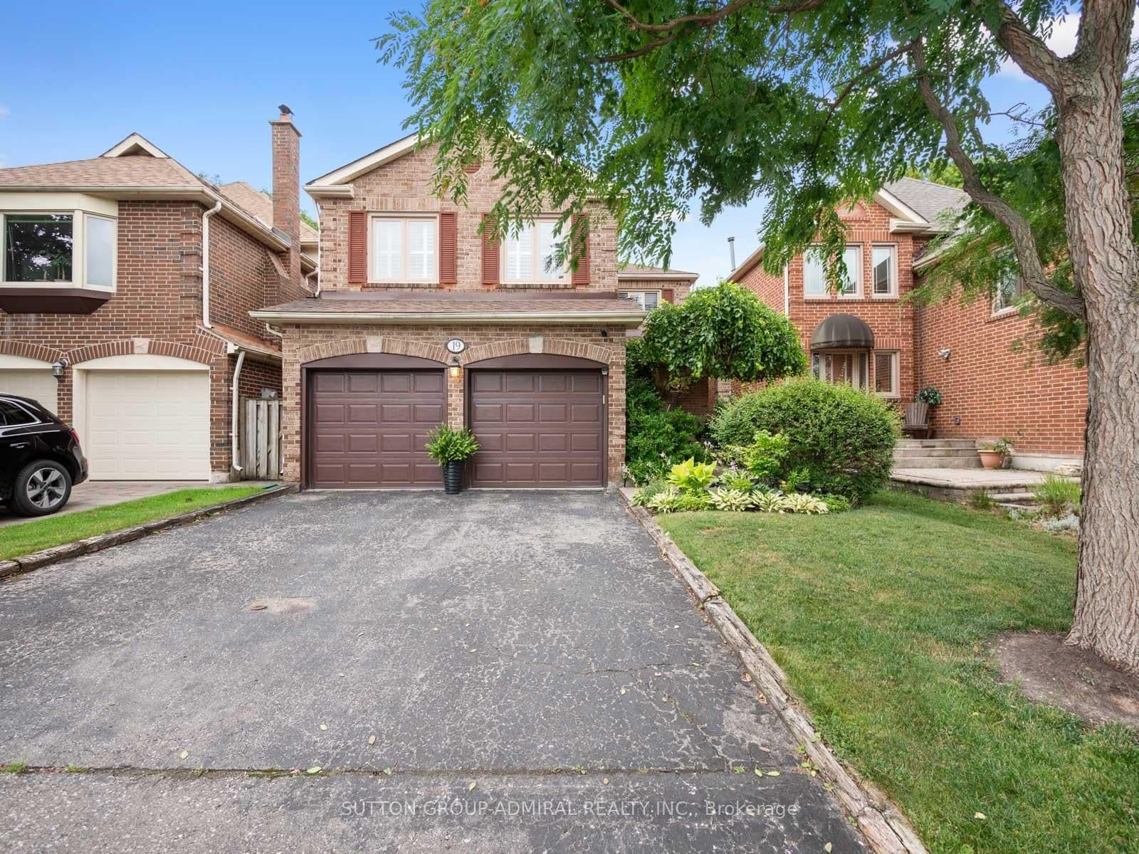 19 Jessica Gardens - Image 1