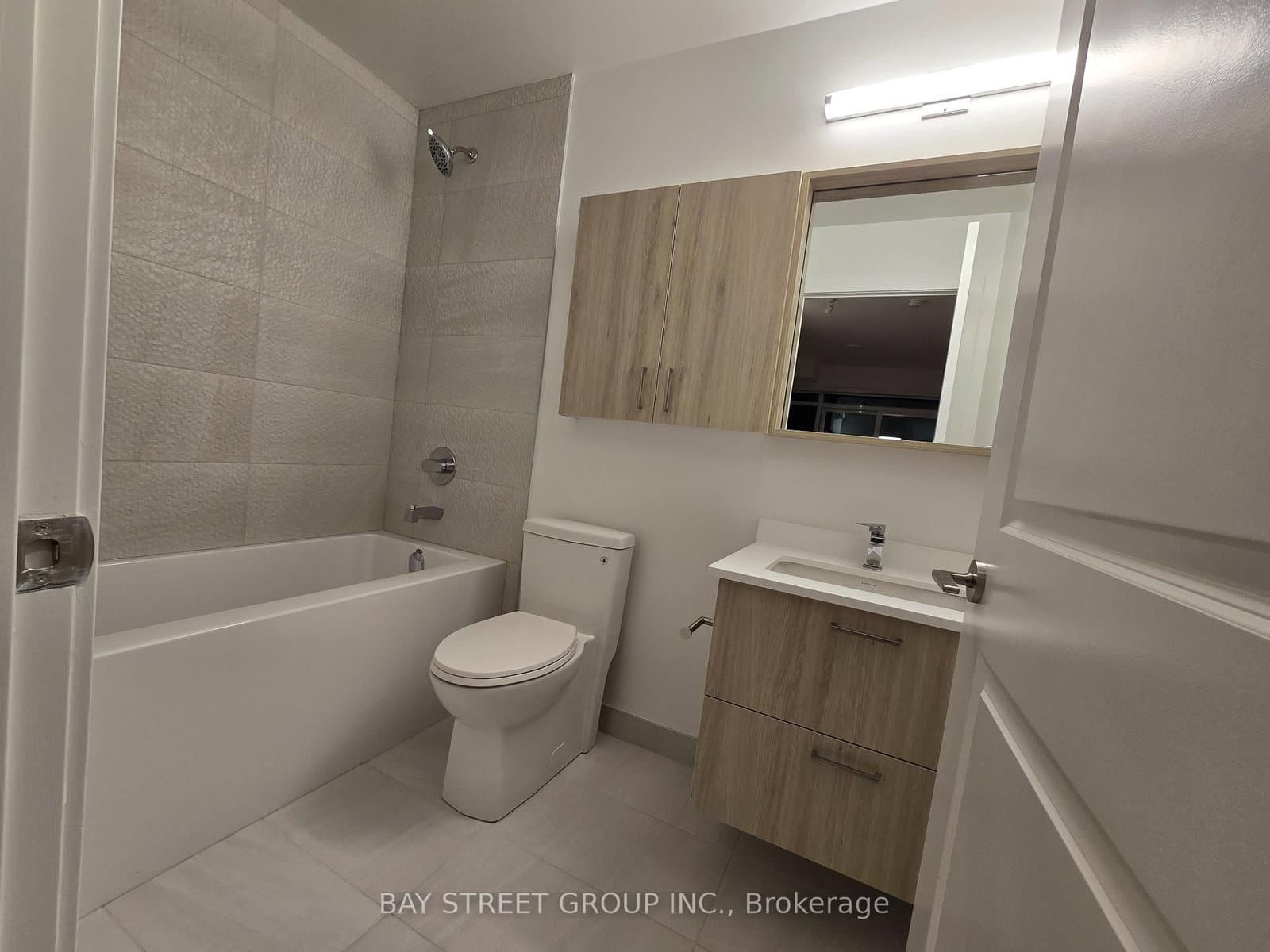 50 Upper Mall Way, Unit 1806B - Image 5