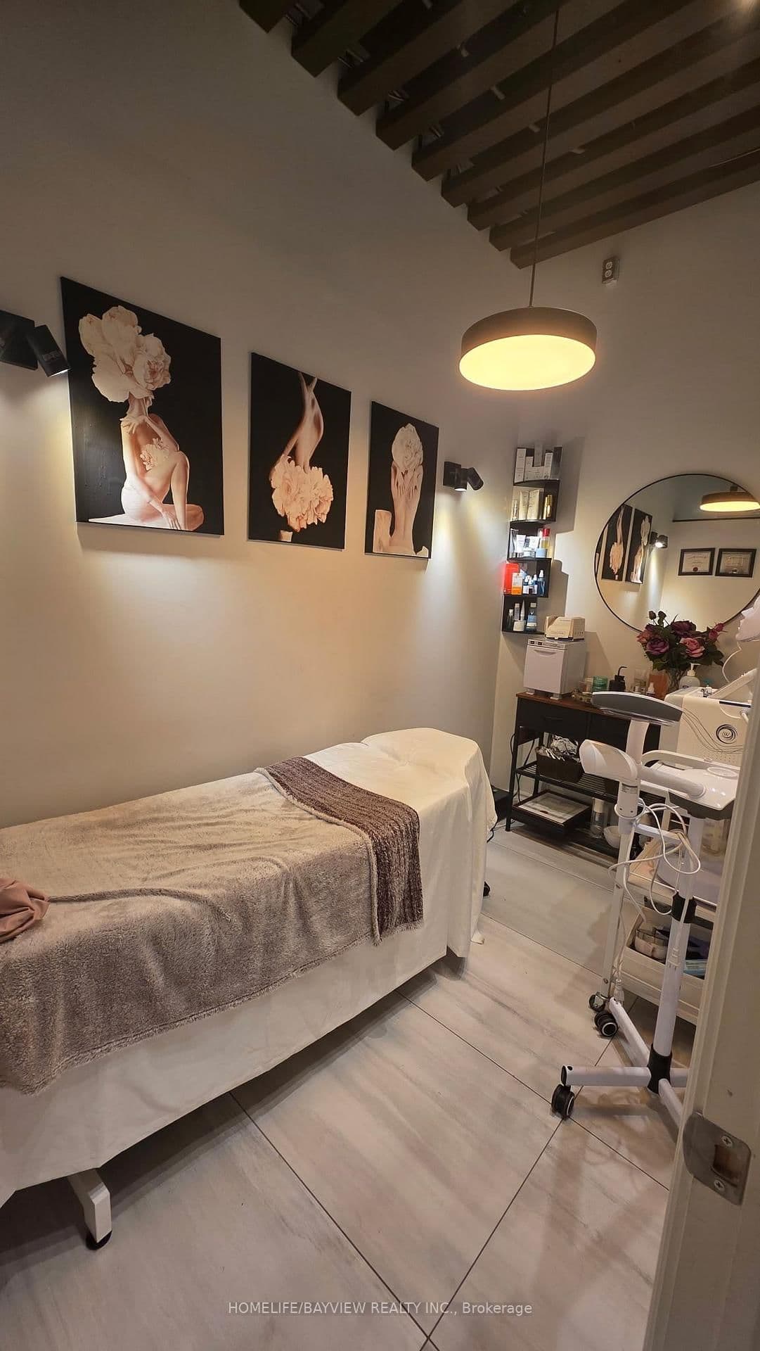 7181 Yonge Street, Unit 265 & 264 - Image 4
