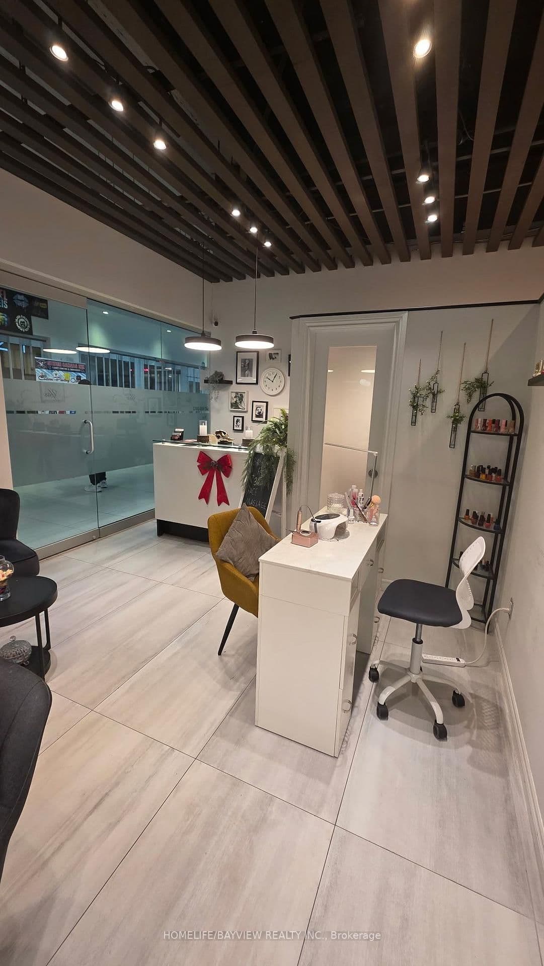 7181 Yonge Street, Unit 265 & 264 - Image 5
