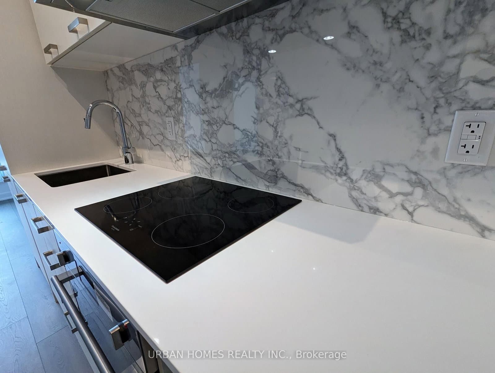 38 Honeycrisp Crescent, Unit 1205 - Image 3
