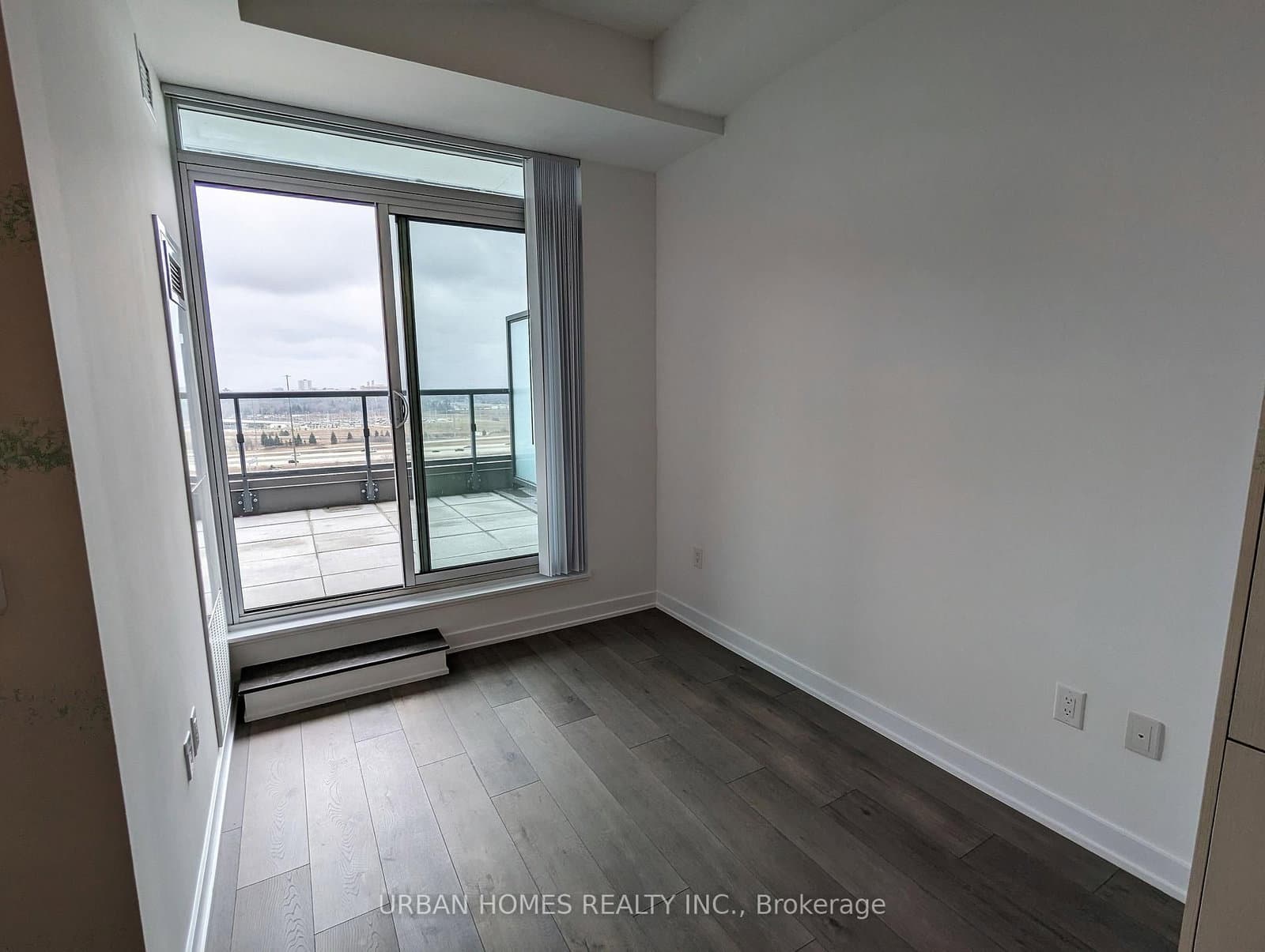 38 Honeycrisp Crescent, Unit 1205 - Image 5