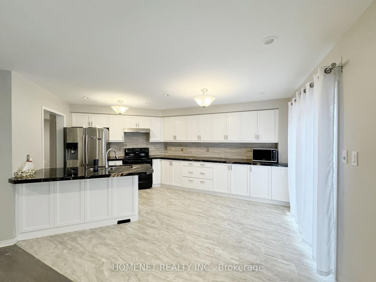 2 Stotts Crescent - Image 5