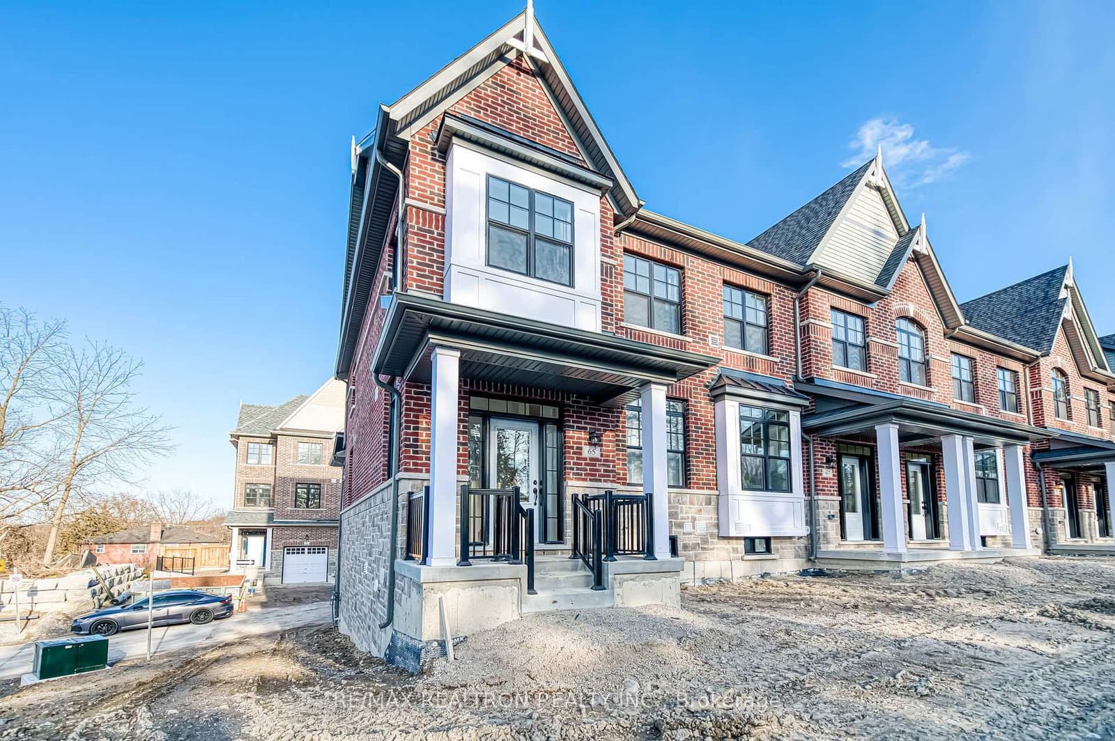 65 Main Street S