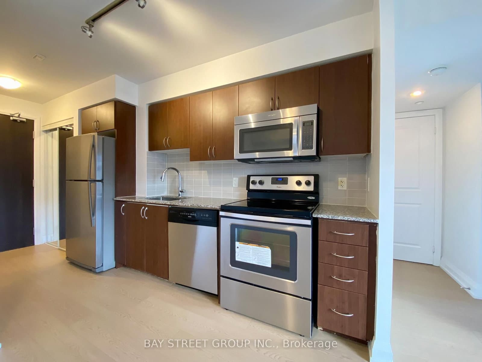 370 Highway 7 E, Unit 925 - Image 5