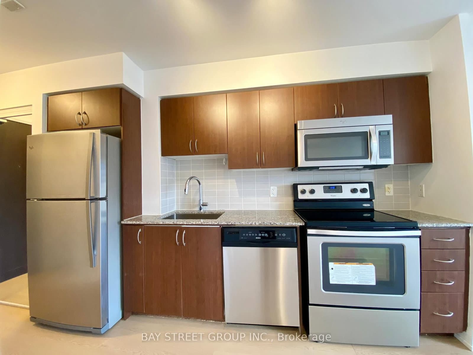 370 Highway 7 E, Unit 925 - Image 6