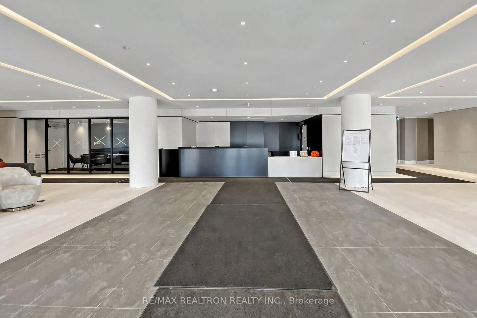 50 Upper Mall Way, Unit 1909 - Image 4