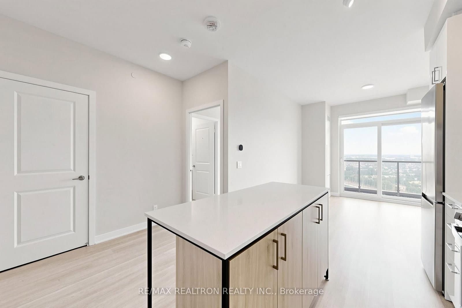 50 Upper Mall Way, Unit 1909 - Image 6