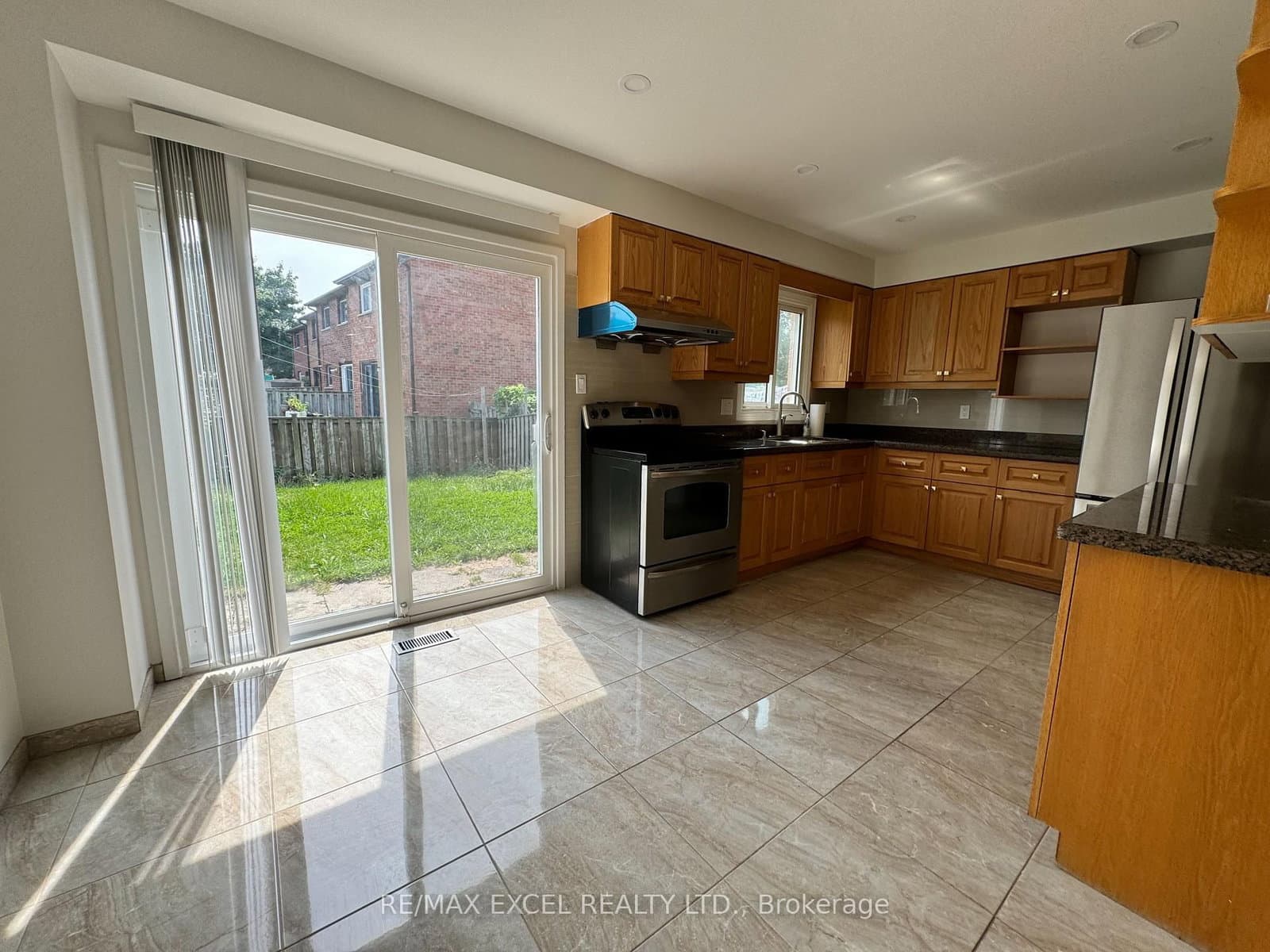 27 Manston Crescent - Image 5