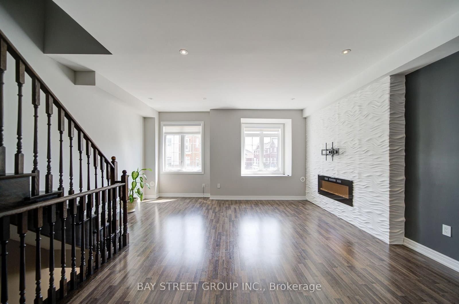 48 Roy Grove Way - Image 4