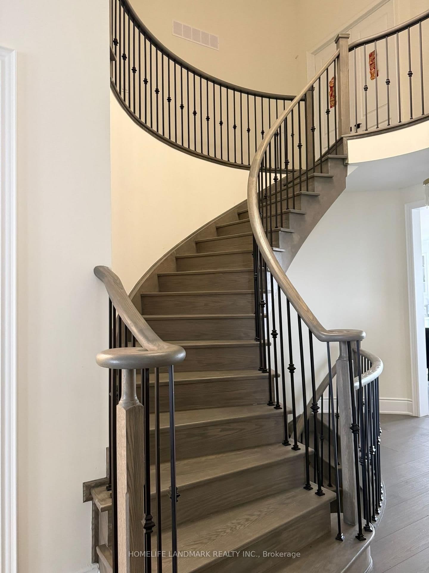 187 Stormont (Room ) Trail - Image 5