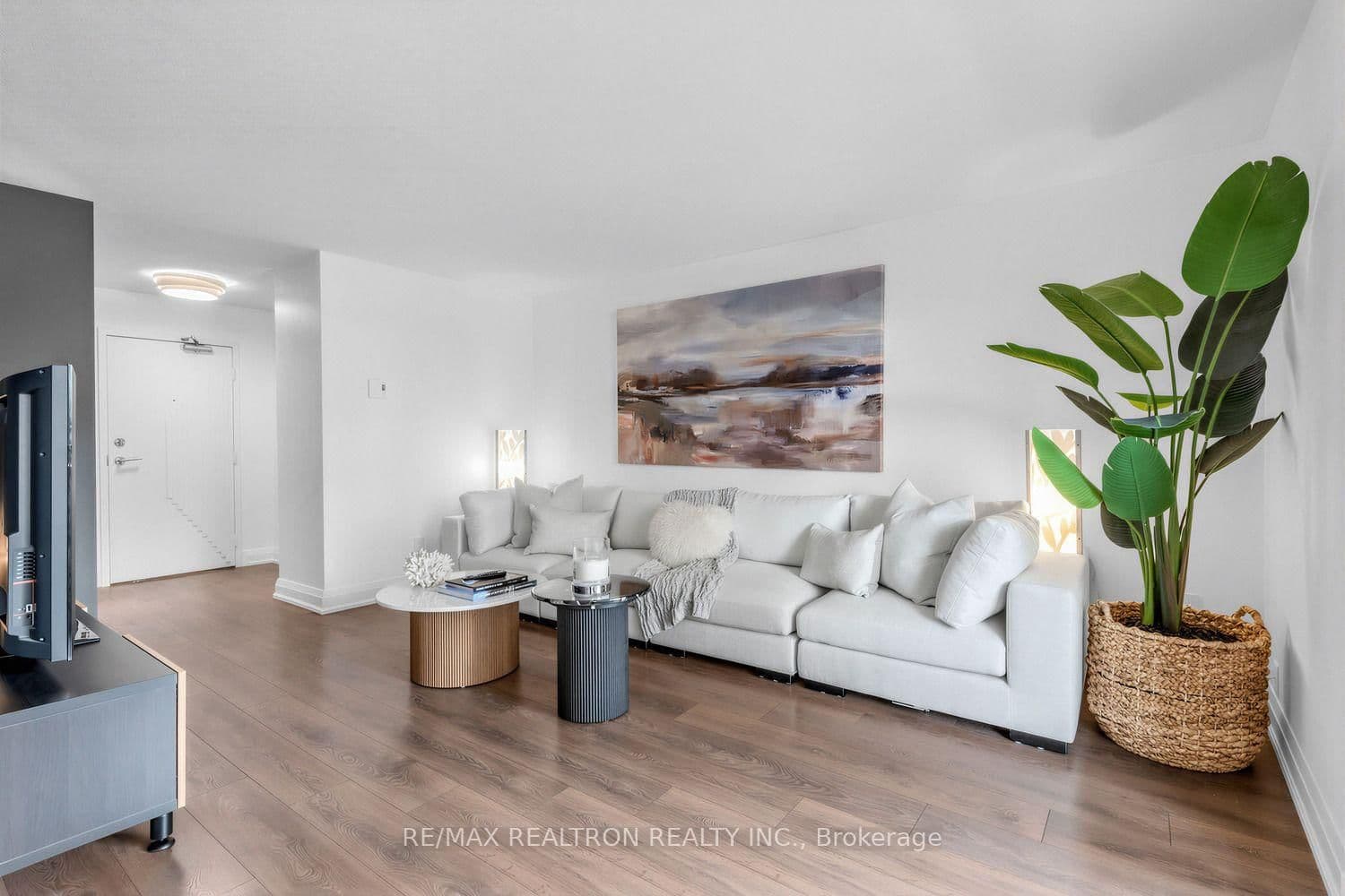 1 Royal Orchard Boulevard, Unit 211 - Image 5