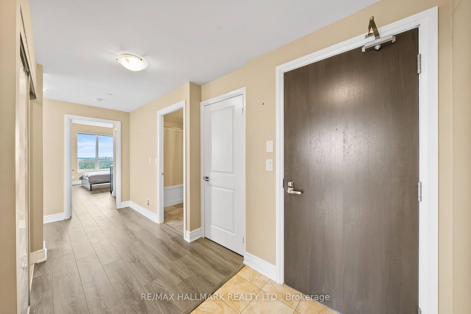 7171 Yonge Street, Unit PH301 - Image 4