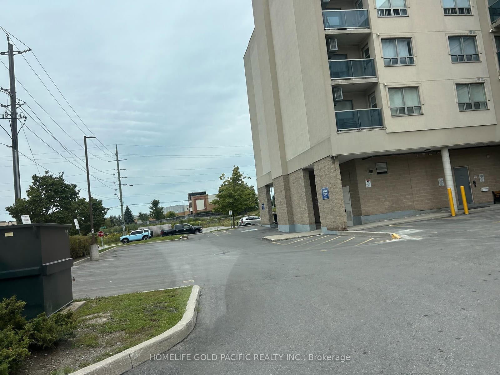 160 Wellington Street E, Unit 310 - Image 2