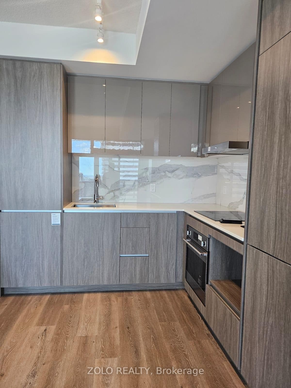 28 Interchange Way, Unit 3503 - Image 6