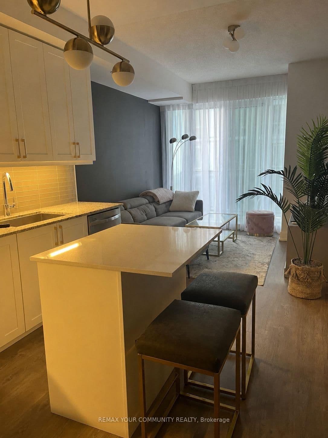 9608 Yonge Street, Unit 705A - Image 4