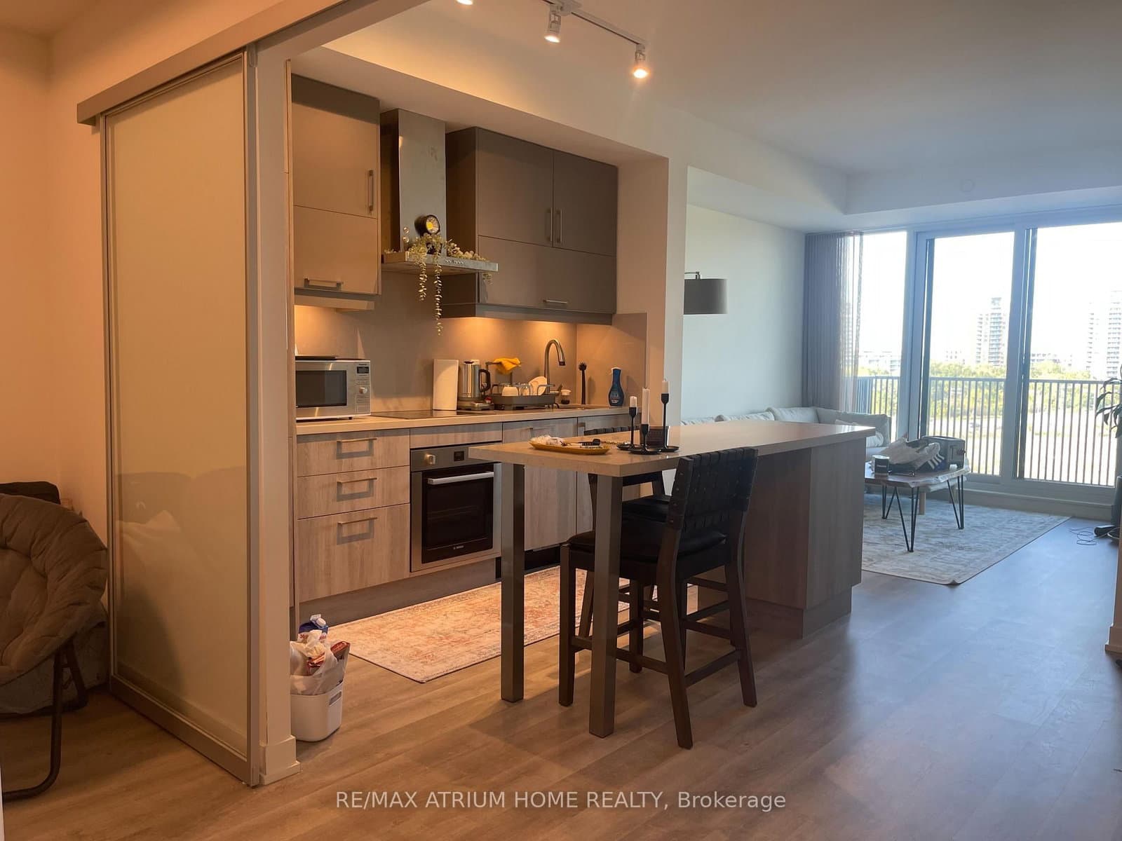 38 Simcoe Promenade, Unit 511 - Image 4