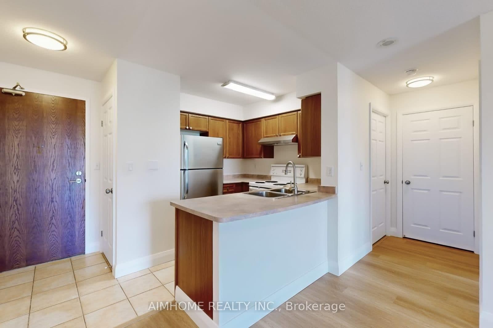 3 Ellesmere Street, Unit 413 - Image 4