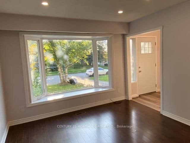 779 Greenfield Crescent, Unit Main - Image 4