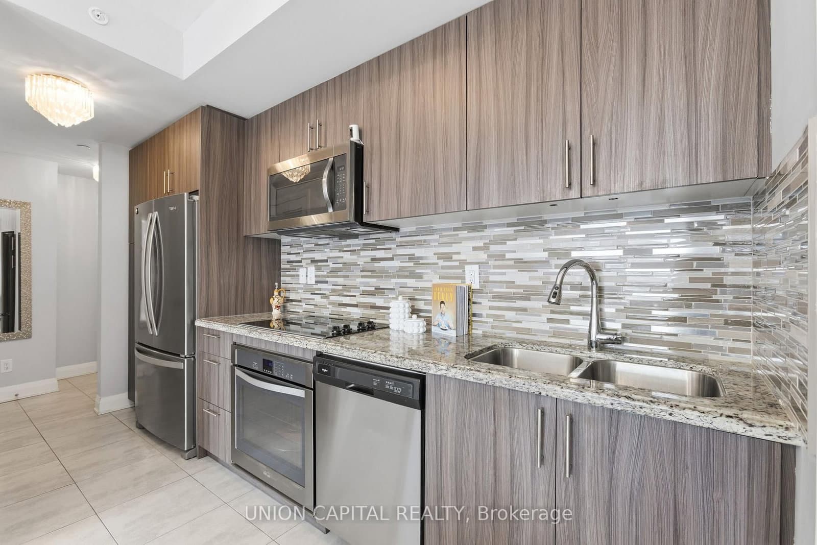 112 Woodbridge Avenue, Unit 412 - Image 2