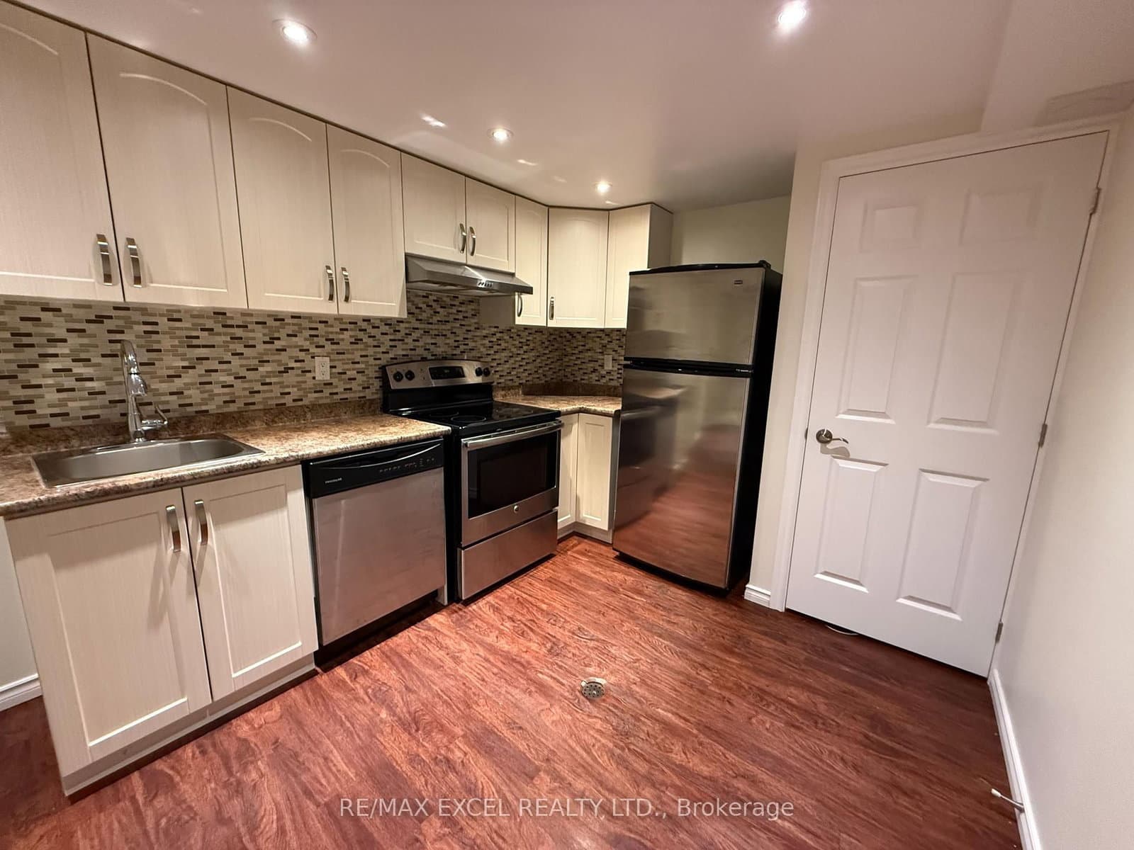 197 Lancaster Avenue, Unit Lower - Image 6