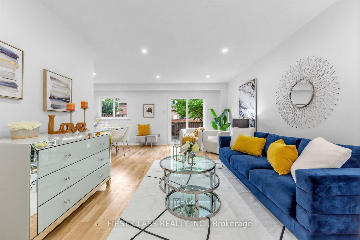 16 Woodglen Way, Unit 8 - Image 4